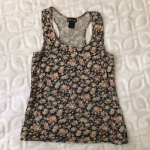 Comfy Sport Floral Tank